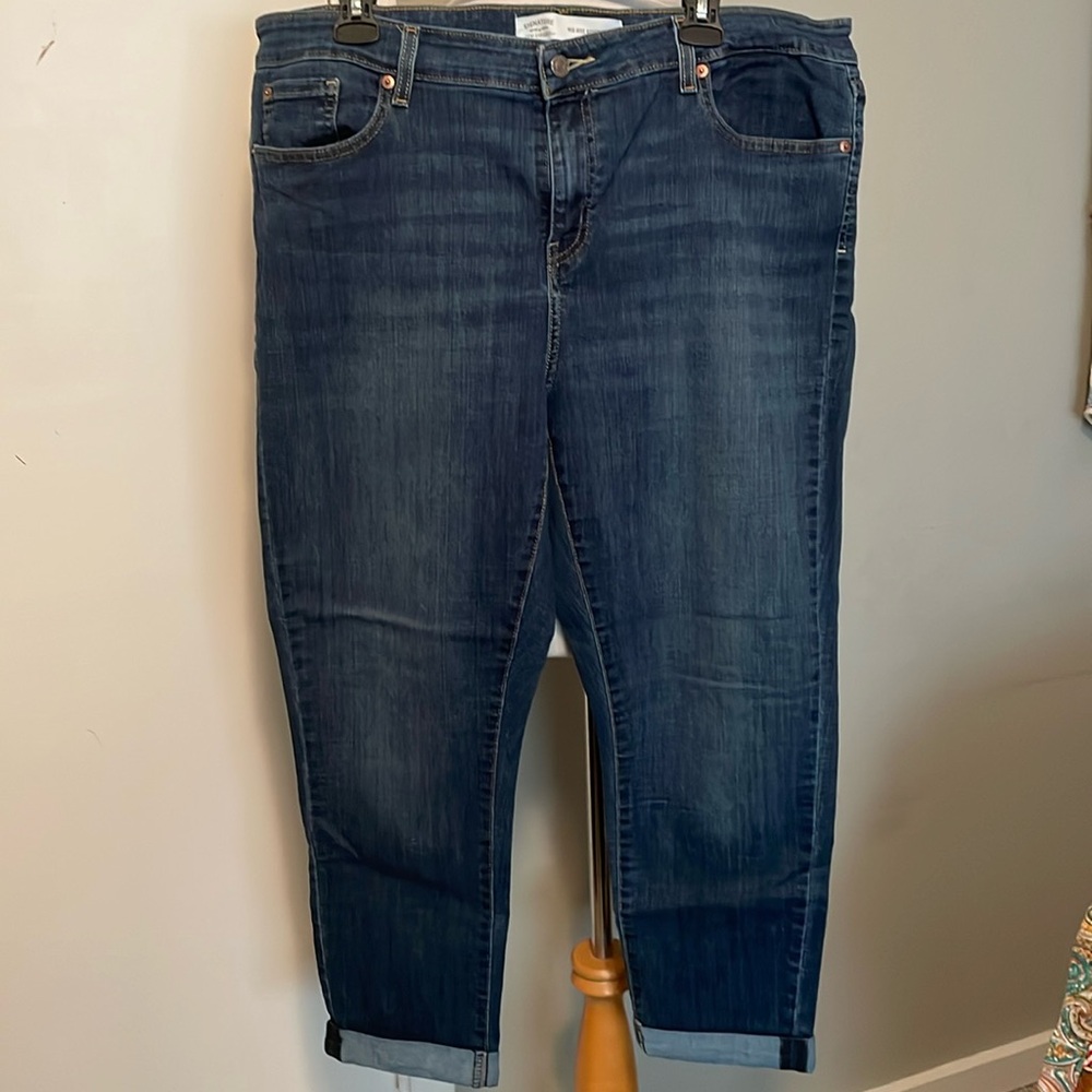 Signature by Levi Strauss Mid-Rise Boyfriend Jean